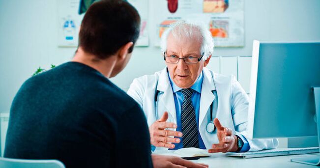 Un médecin conseille à un homme de prendre des médicaments pour améliorer sa puissance.